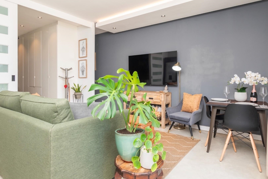 To Let 1 Bedroom Property for Rent in Green Point Western Cape